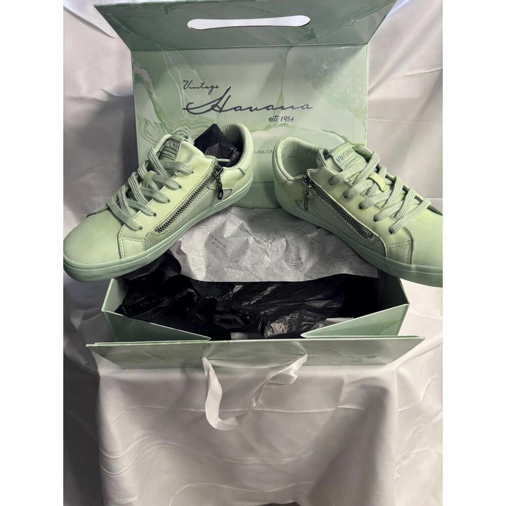 Vintage Havana Mint Green Low-Top Sneakers new in box size 7 women